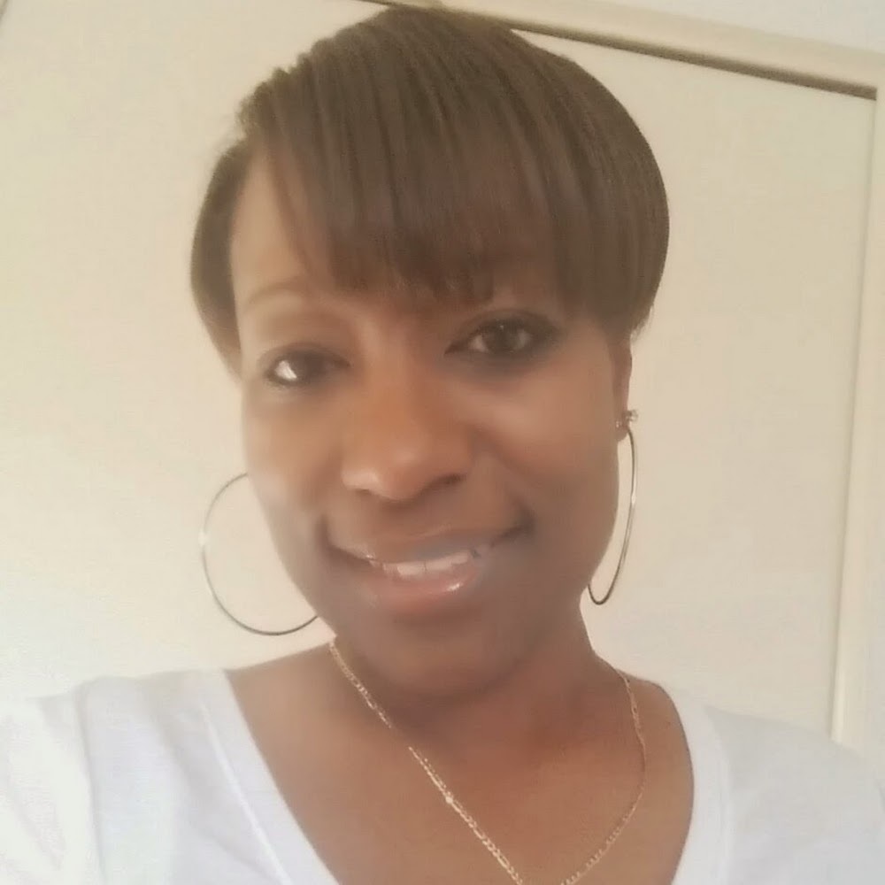 Meet your Posher, Ms. petey